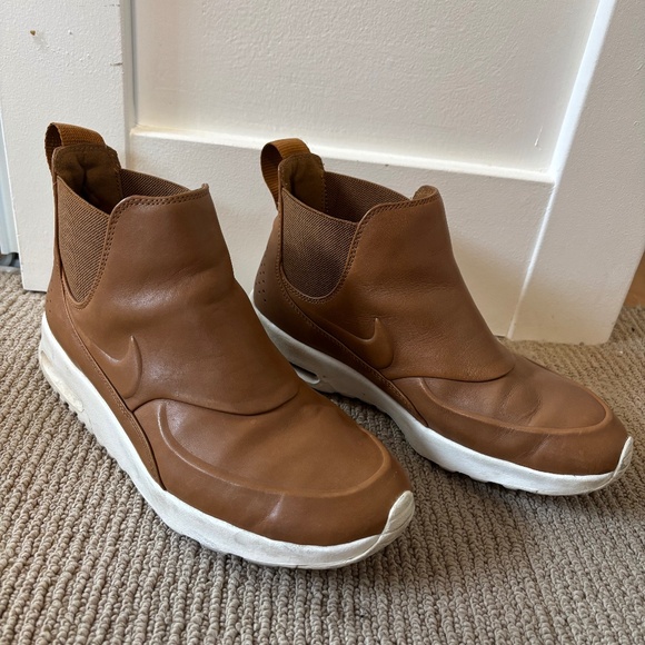 Nike Roshe Booties - Picture 1 of 2